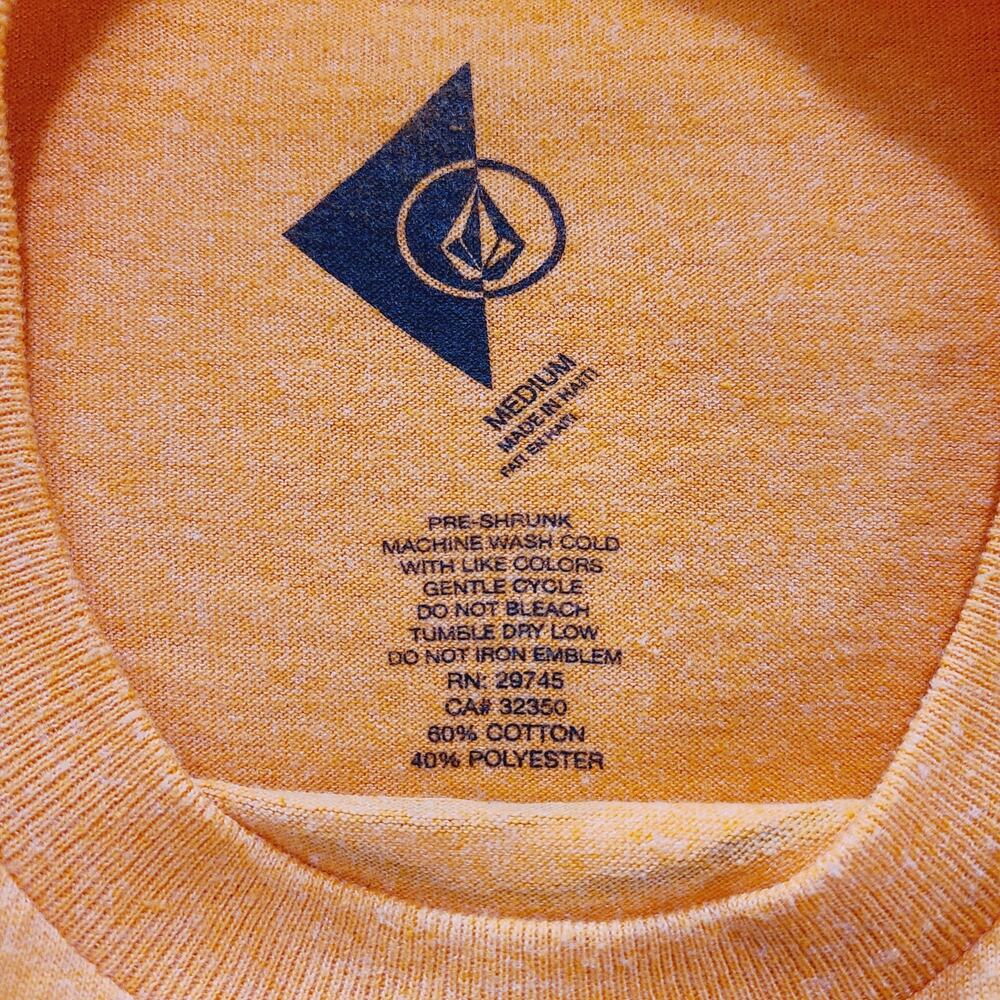 Volcom Graphic Short Sleeve T-Shirt, Men Size Medium, PRE-OWNED - Picture 5 of 5